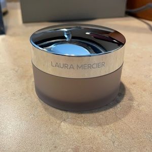 Laura Mercier Translucent Light Setting Powder